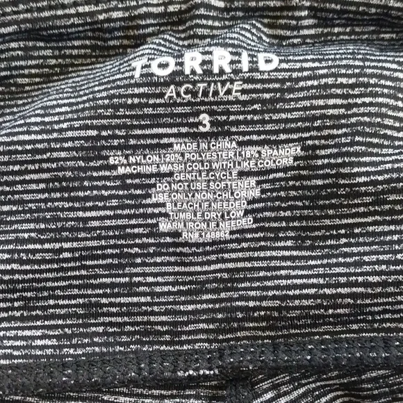 Torrid Active Leggings Size 3 - Picture 2 of 7